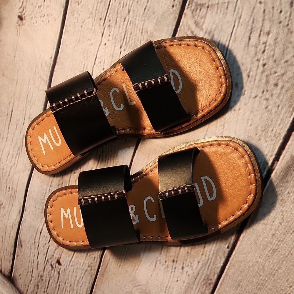 Musse & Cloud Black and Tan Sandals